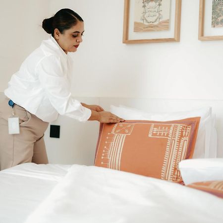 Shada Hotel Jumeirah Garden ドバイ エクステリア 写真