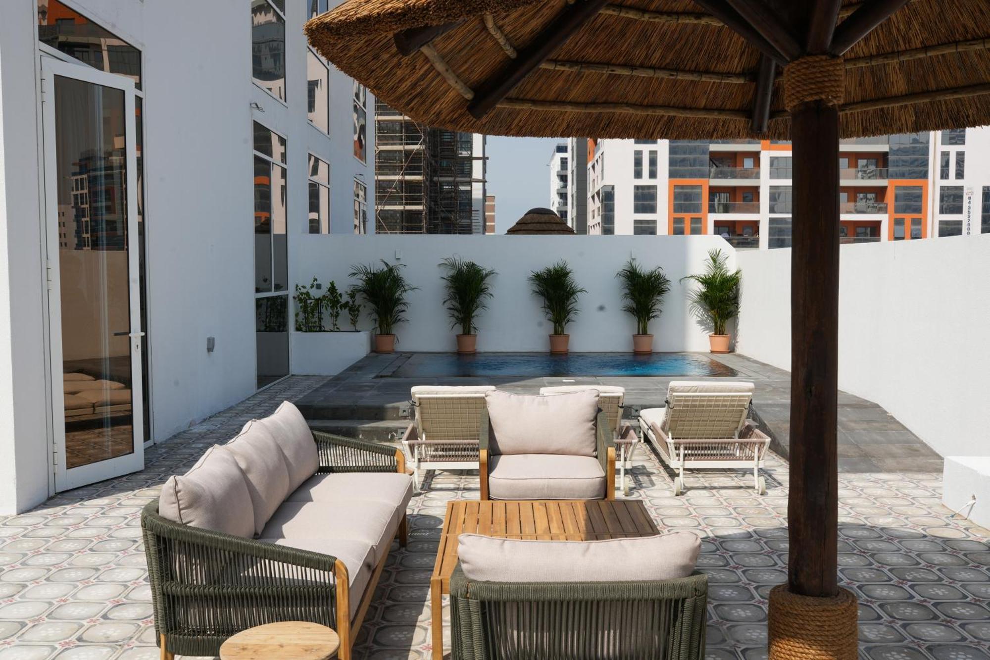 Shada Hotel Jumeirah Garden ドバイ エクステリア 写真