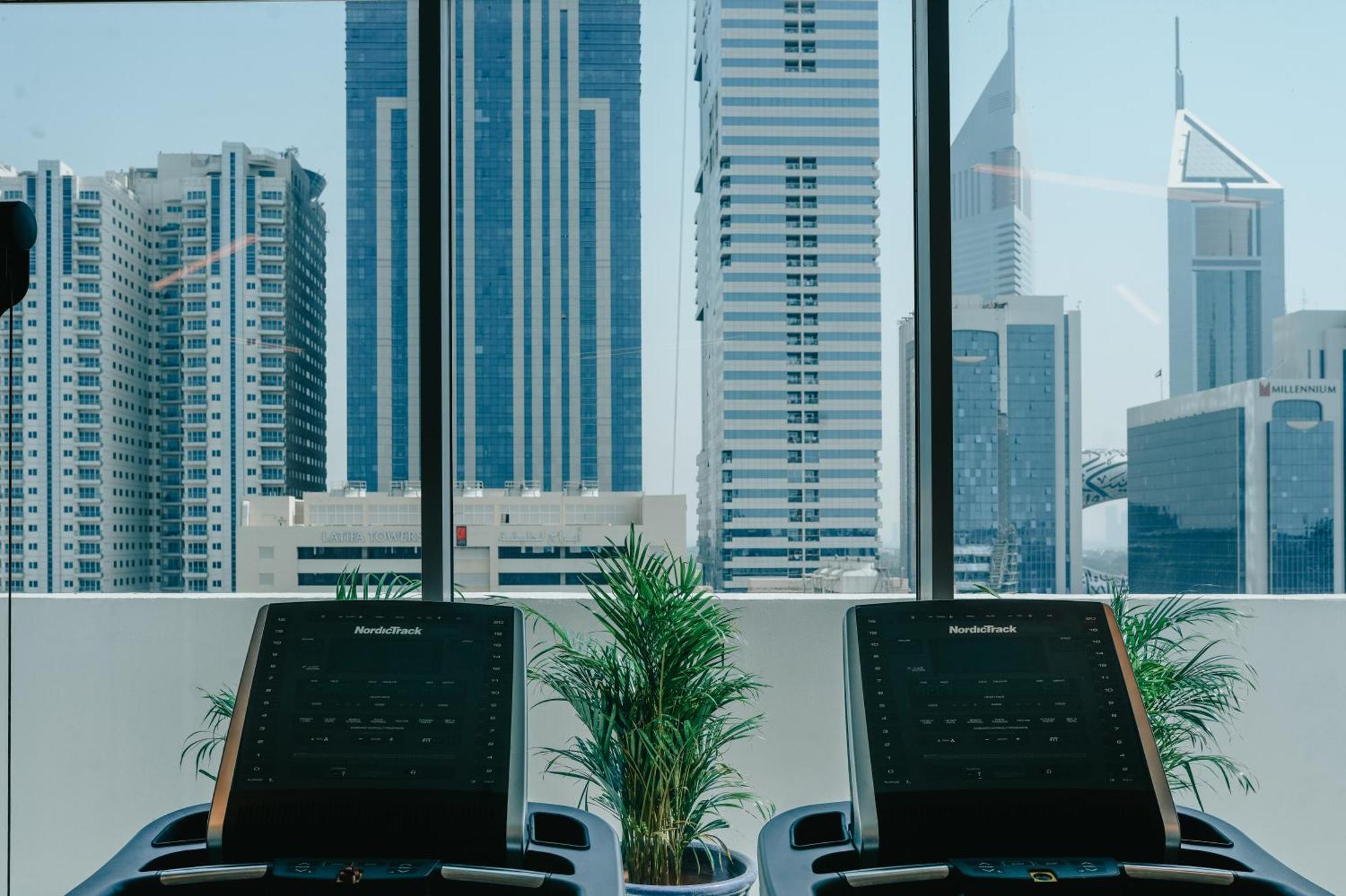 Shada Hotel Jumeirah Garden ドバイ エクステリア 写真